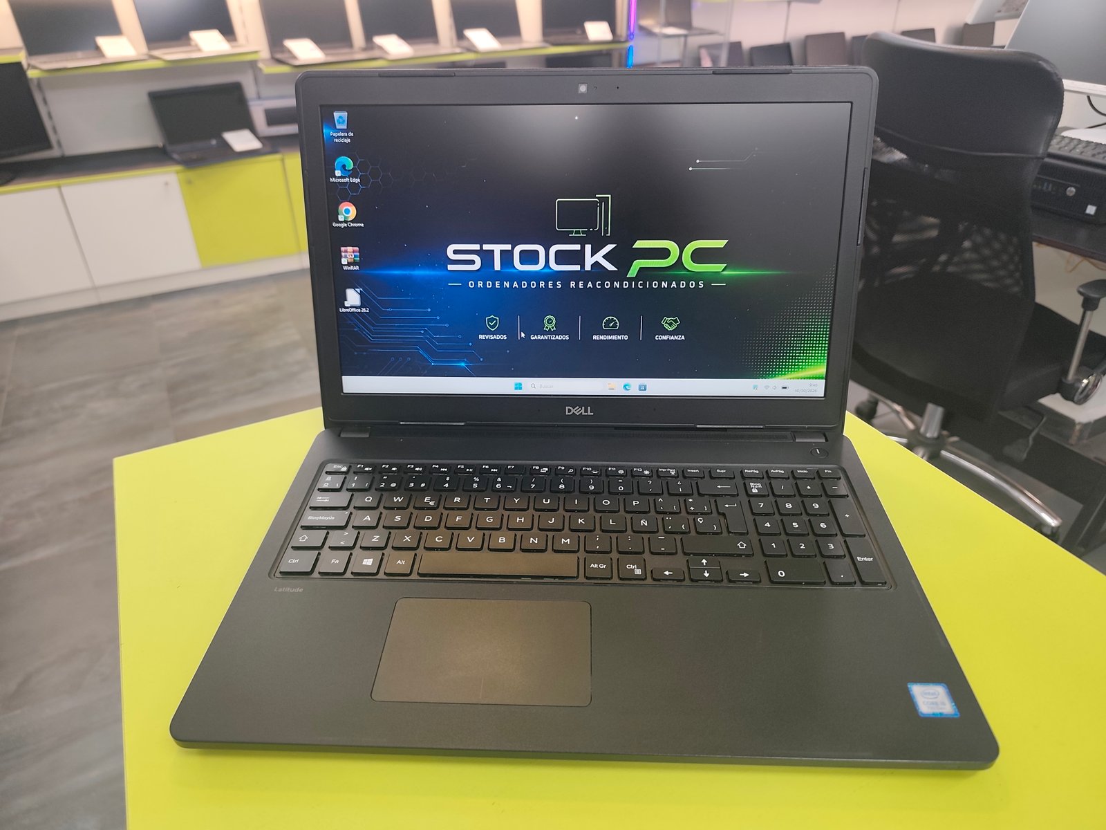 Dell Latitude 3580 i5-7200U 8GB SSD 256GB 15,6" Full HD reacondicionado – Stock PC Xàtiva
