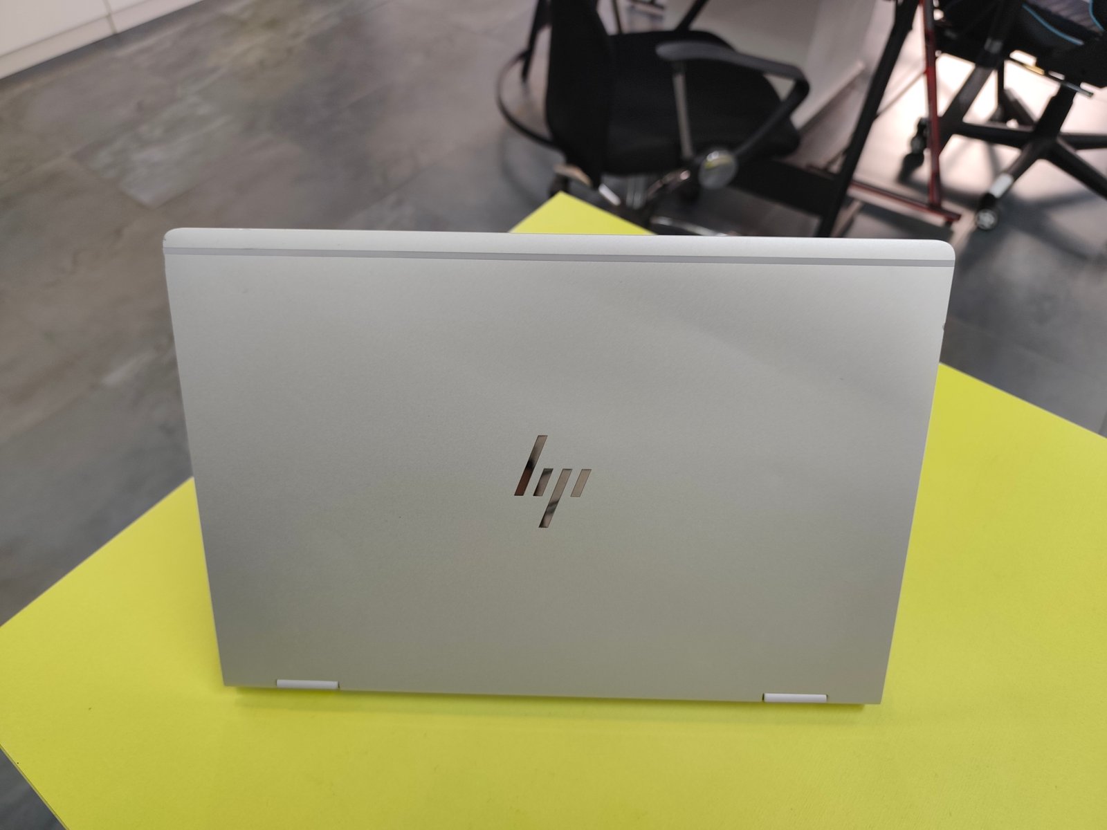 HP EliteBook x360 1030 G2 Táctil Convertible i5 8GB SSD 256GB foto 2