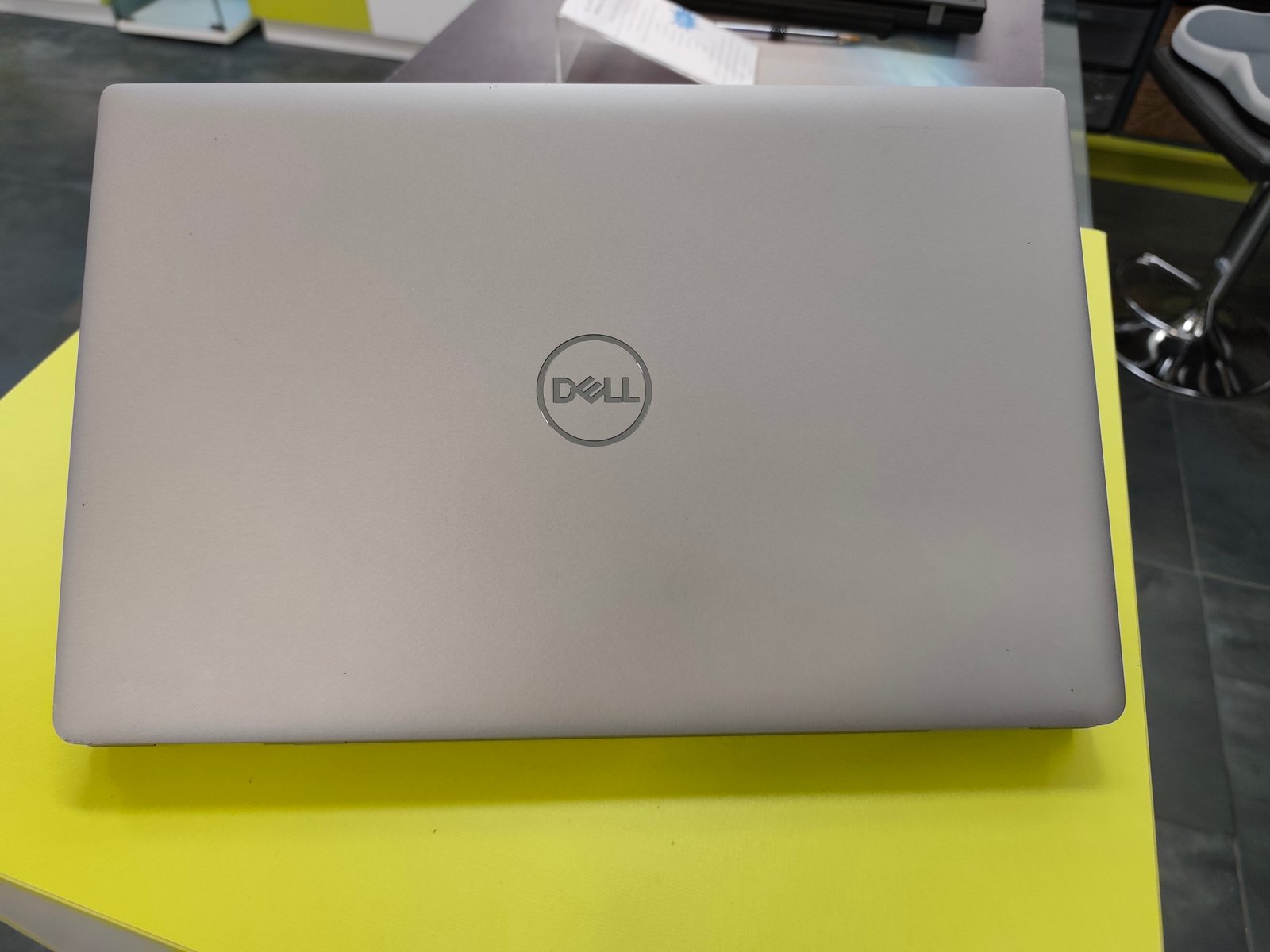 Dell Latitude 5520 táctil i5-1135G7 8GB SSD 256GB 15,6" Full HD foto 2