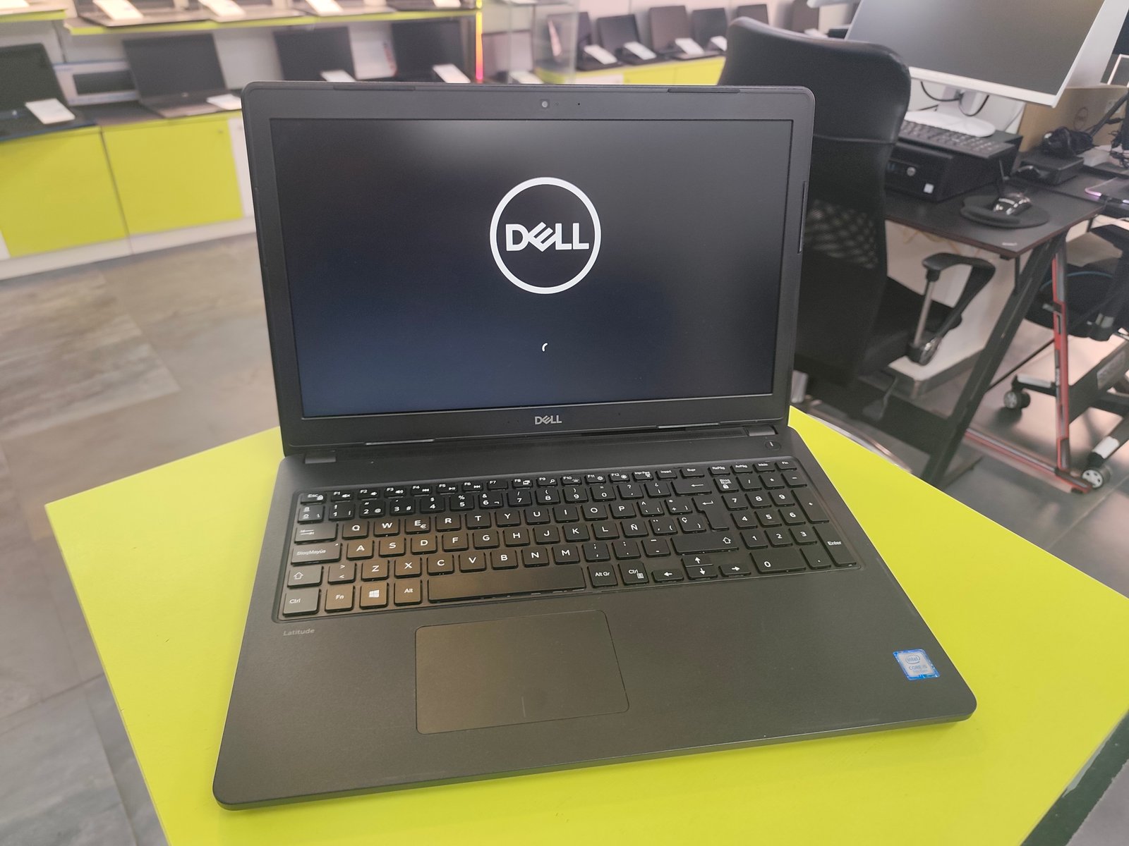 Dell Latitude 3580 i5-7200U 8GB SSD 256GB 15,6" Full HD reacondicionado – Stock PC Xàtiva – foto 5